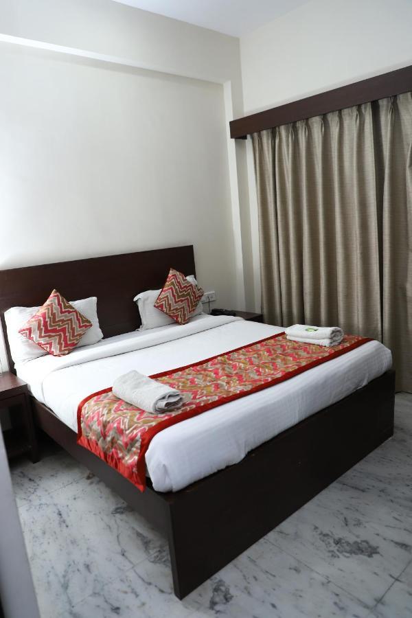 Hotel Sar Kamla Dham Skd Vrindavan Fully Vaccinated Staff 外观 照片