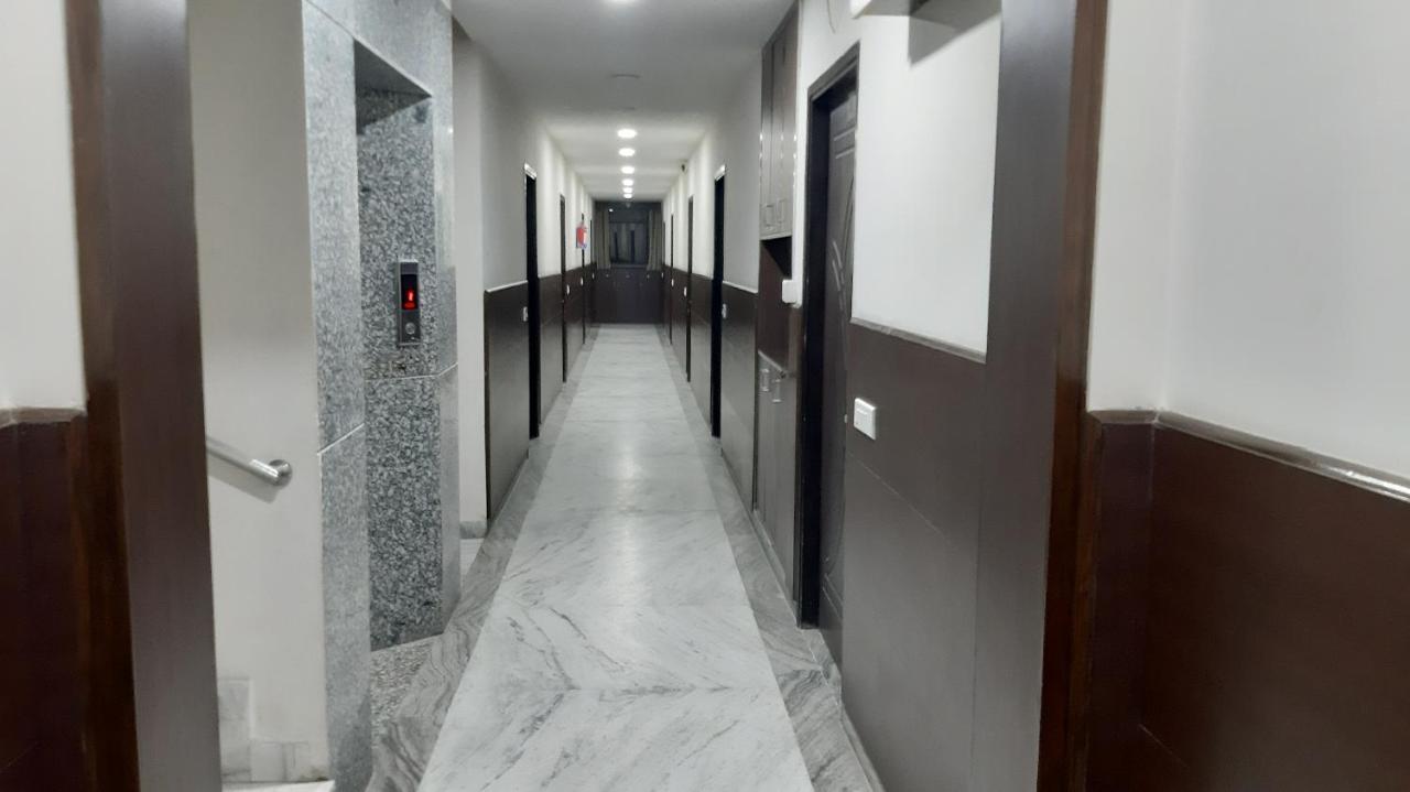 Hotel Sar Kamla Dham Skd Vrindavan Fully Vaccinated Staff 外观 照片