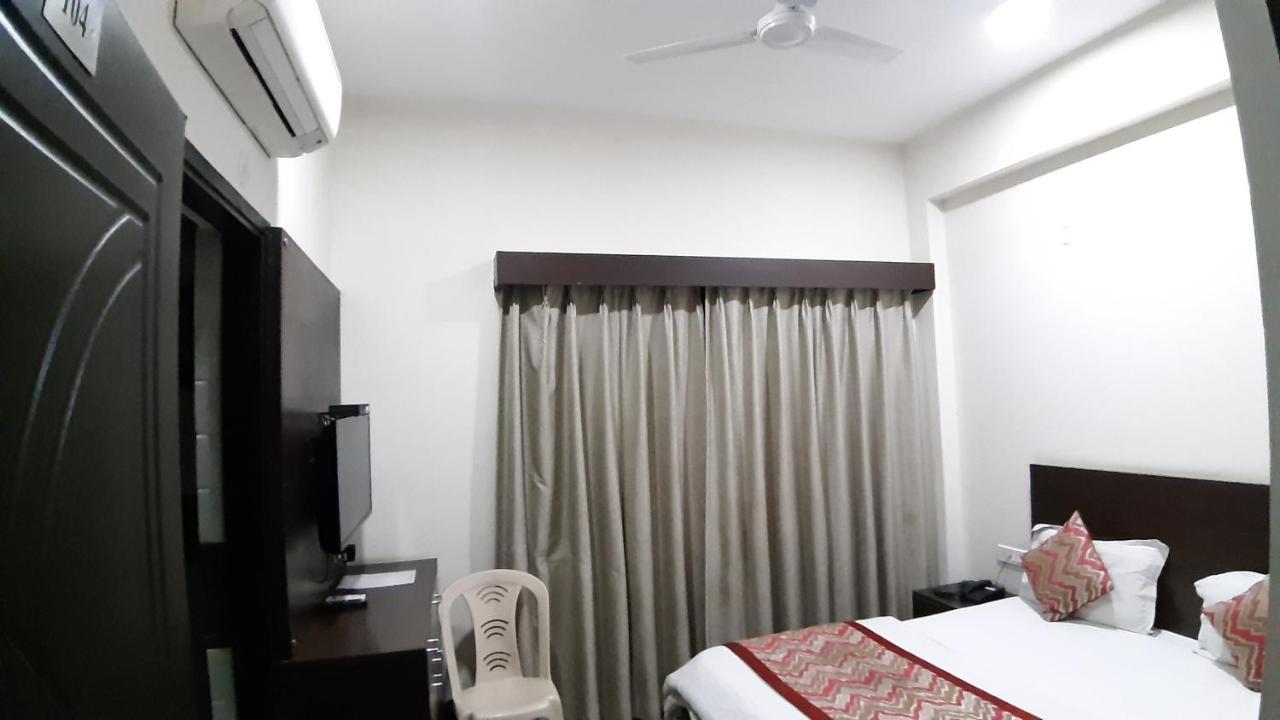 Hotel Sar Kamla Dham Skd Vrindavan Fully Vaccinated Staff 外观 照片