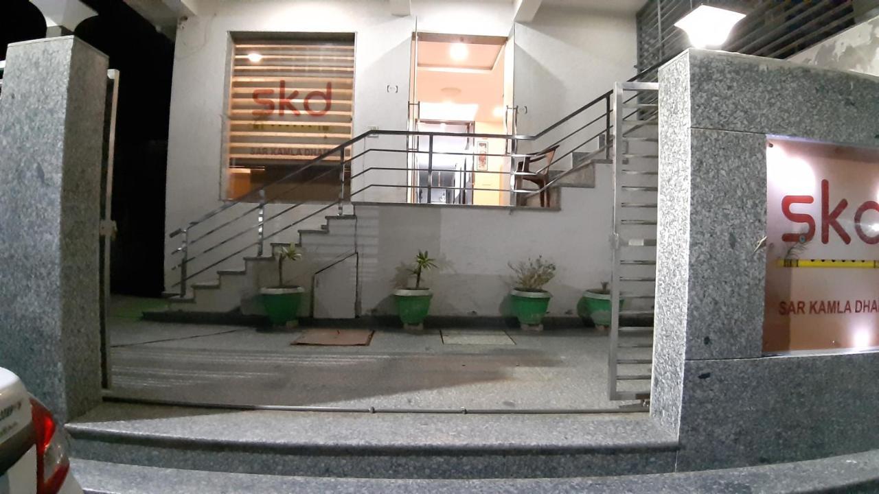 Hotel Sar Kamla Dham Skd Vrindavan Fully Vaccinated Staff 外观 照片