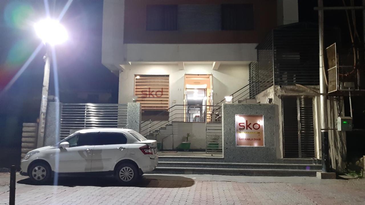 Hotel Sar Kamla Dham Skd Vrindavan Fully Vaccinated Staff 外观 照片