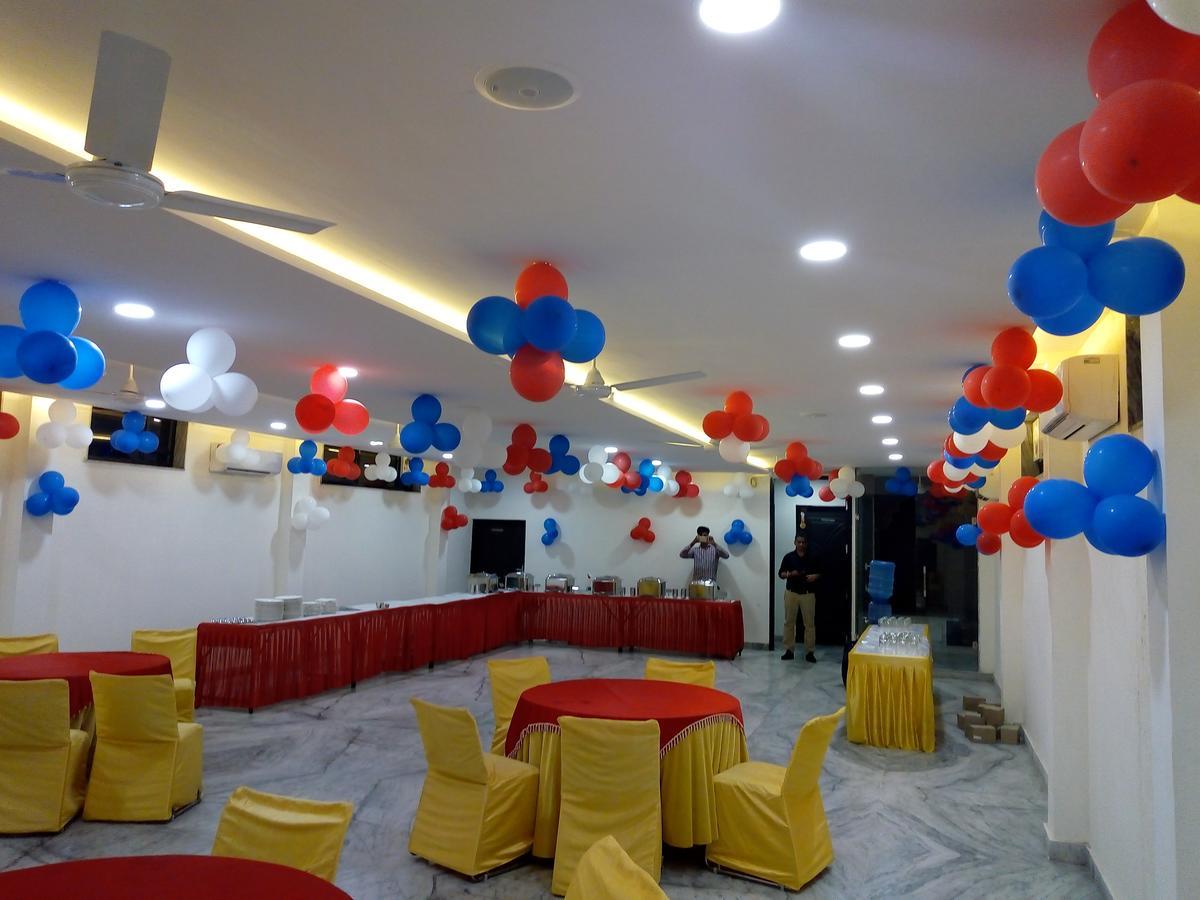 Hotel Sar Kamla Dham Skd Vrindavan Fully Vaccinated Staff 外观 照片