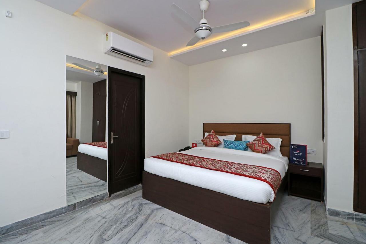 Hotel Sar Kamla Dham Skd Vrindavan Fully Vaccinated Staff 外观 照片