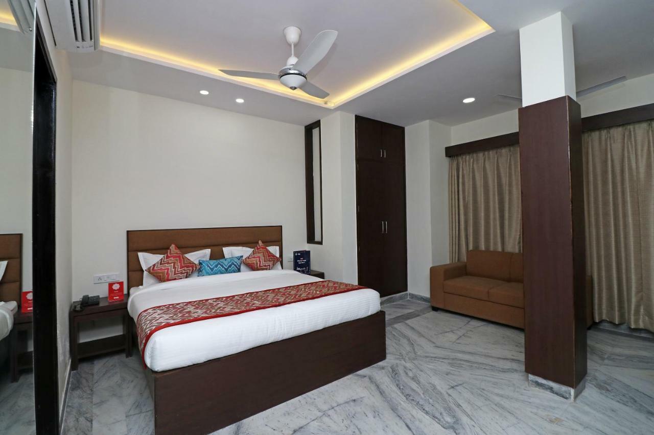 Hotel Sar Kamla Dham Skd Vrindavan Fully Vaccinated Staff 外观 照片